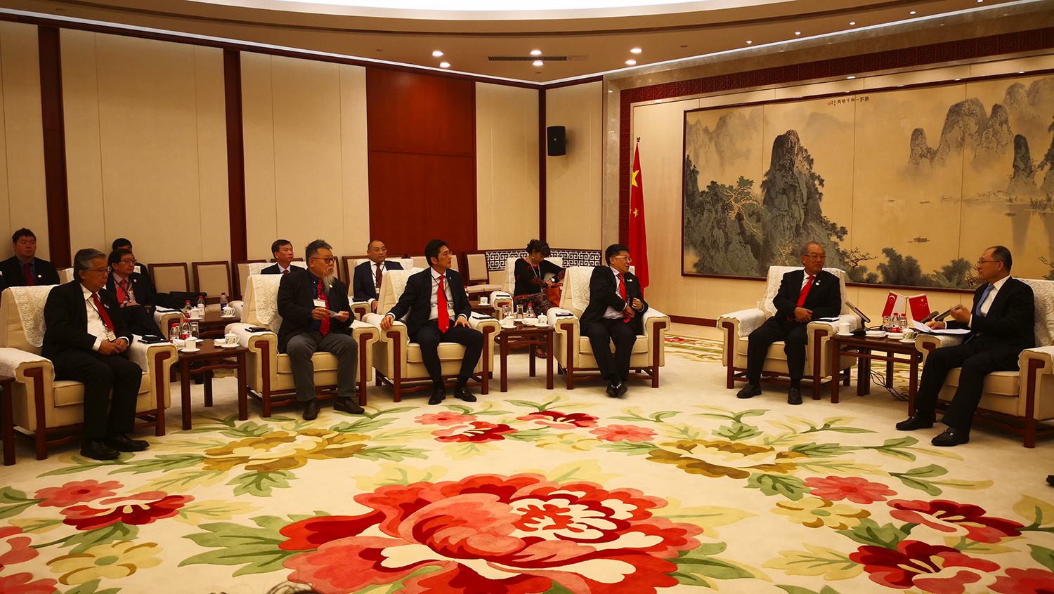 新加坡中国协会北京考察团拜访中国国家贸易促进委员会